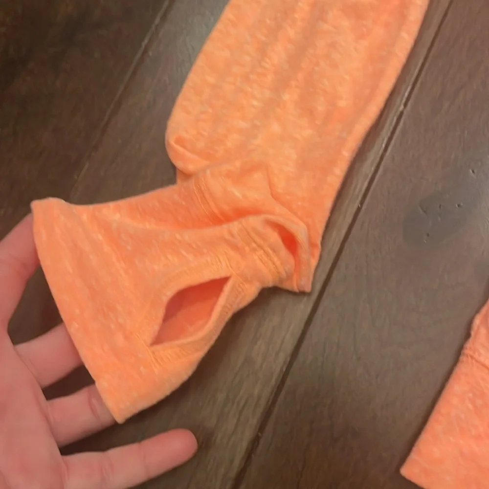 Zip up hoodie size small orange - Picture 3 of 7